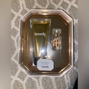 Victoria’s HEAVENLY gift set
